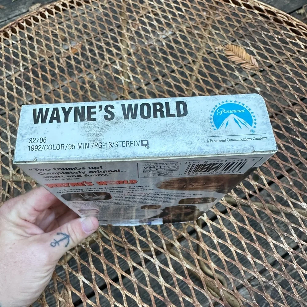 WAYNE’S WORLD VHS Tape Cult Classic Comedy Movie